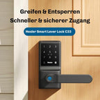 Hesler Smart Lever Lock C33 an Holztür montiert, mit Zahlenfeld und Fingerabdrucksensor am Türgriff.