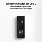 Rückseite der HESLER Videotürklingel mit freigelegtem USB-C-Anschluss zum Aufladen nach Entfernen der Gummiabdeckung.