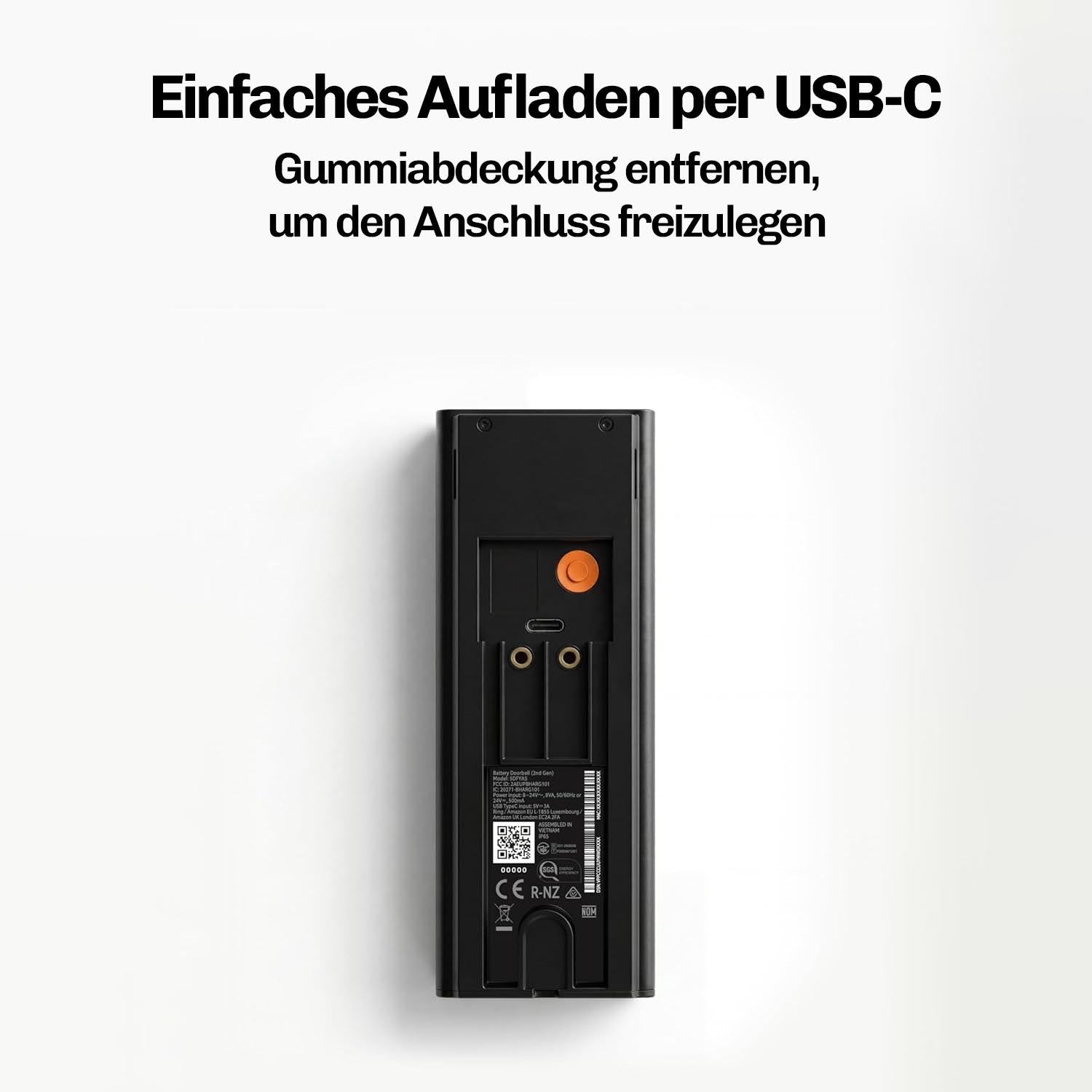 Rückseite der HESLER Videotürklingel mit freigelegtem USB-C-Anschluss zum Aufladen nach Entfernen der Gummiabdeckung.